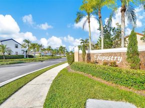 1975 NW 191st Ave, Pembroke Pines FL 33029