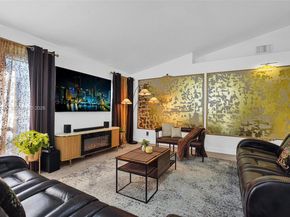 1975 NW 191st Ave, Pembroke Pines FL 33029