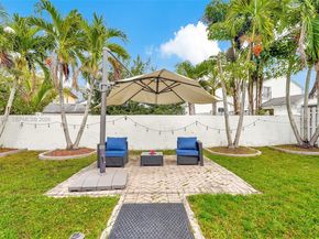 1975 NW 191st Ave, Pembroke Pines FL 33029