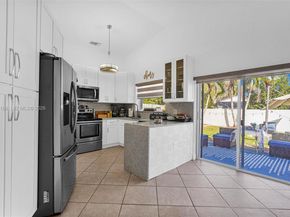 1975 NW 191st Ave, Pembroke Pines FL 33029