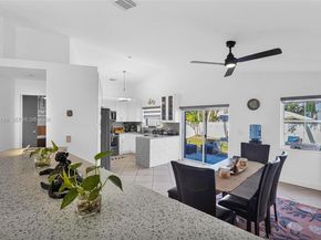 1975 NW 191st Ave, Pembroke Pines FL 33029