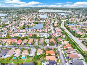 1975 NW 191st Ave, Pembroke Pines FL 33029