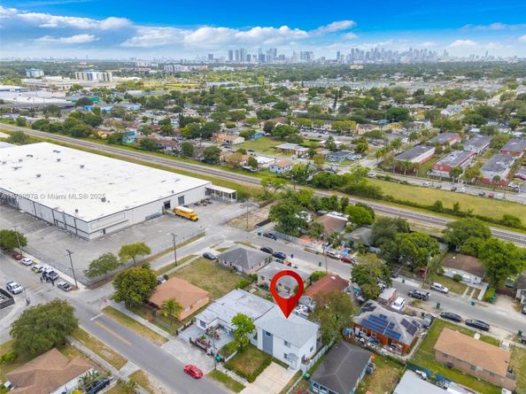1426 NW 74th St, Miami FL 33147
