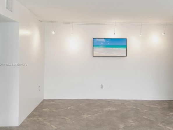 1300 Lincoln Rd A301, Miami Beach FL 33139