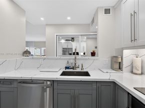 1985 S Ocean Dr 22H, Hallandale Beach FL 33009