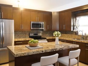 1056 NW 124th Ter, Sunrise FL 33323