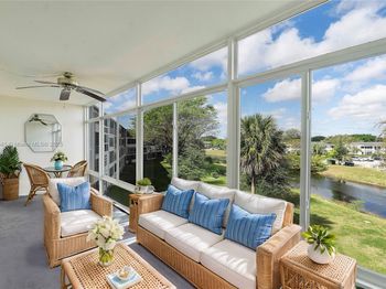 3116 Newport U
