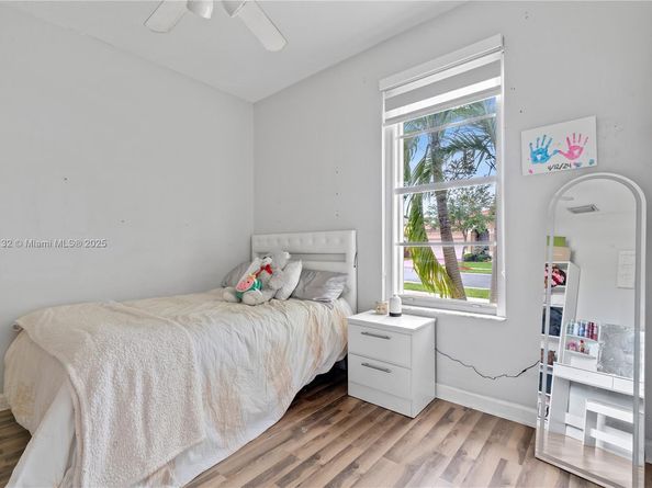 2103 NE 39th Ter, Homestead FL 33033