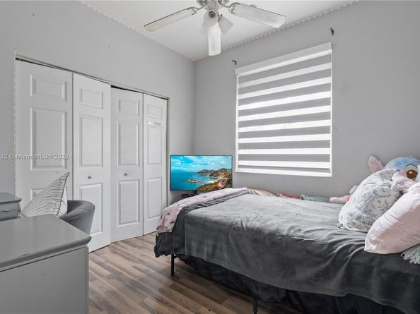 2103 NE 39th Ter, Homestead FL 33033