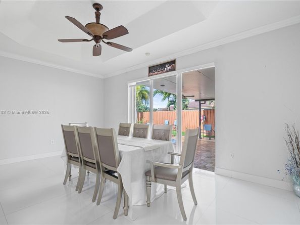 2103 NE 39th Ter, Homestead FL 33033