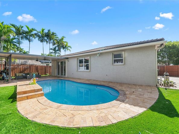 2103 NE 39th Ter, Homestead FL 33033