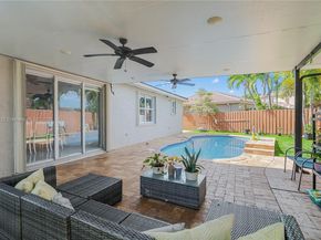 2103 NE 39th Ter, Homestead FL 33033