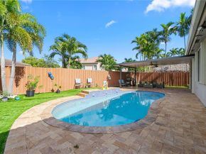 2103 NE 39th Ter, Homestead FL 33033