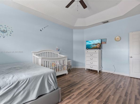 2103 NE 39th Ter, Homestead FL 33033