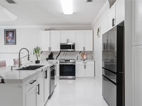 2103 NE 39th Ter, Homestead FL 33033