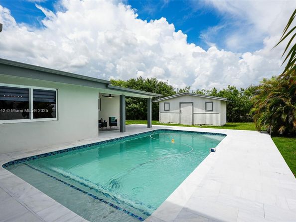 19450 SW 125th Ave, Miami FL 33177