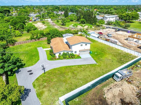 19450 SW 125th Ave, Miami FL 33177