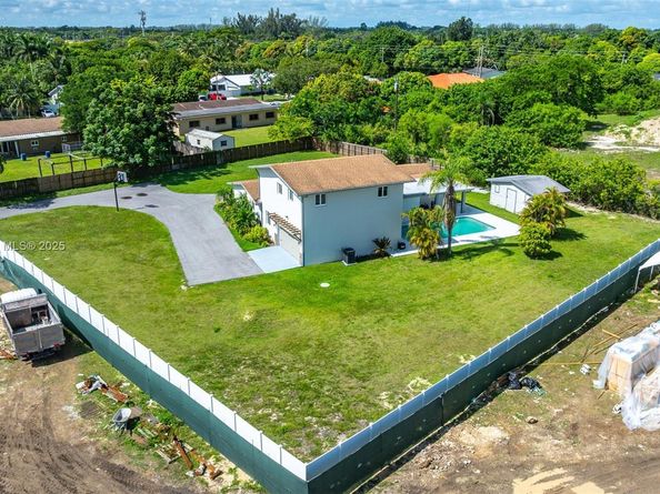19450 SW 125th Ave, Miami FL 33177