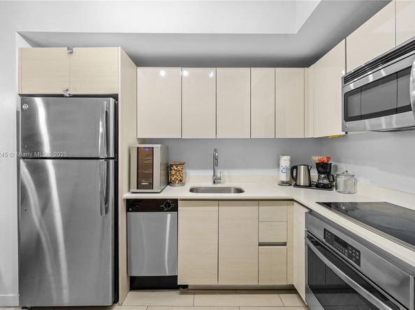 2602 E Hallandale Beach Blvd R703, Hallandale Beach FL 33009