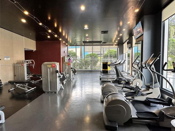 2602 E Hallandale Beach Blvd R703, Hallandale Beach FL 33009