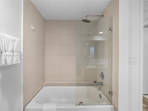 2602 E Hallandale Beach Blvd R703, Hallandale Beach FL 33009