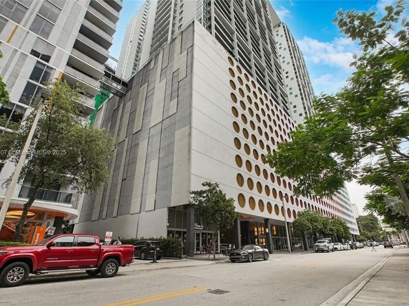 Undisclosed Address #A11899707, Miami FL 33131