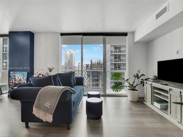 Undisclosed Address #A11899707, Miami FL 33131