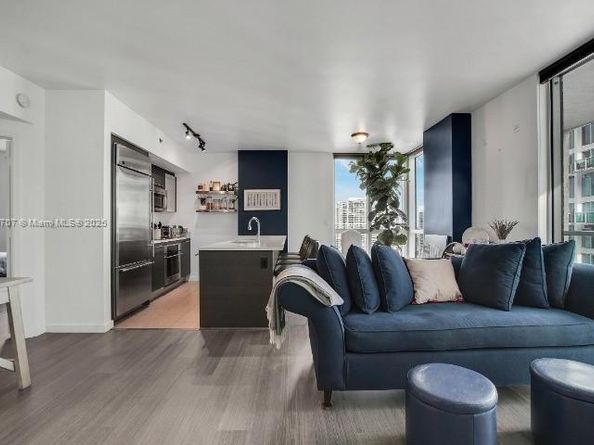 Undisclosed Address #A11899707, Miami FL 33131