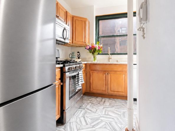 34-41 78th Street 4G, Queens NY 11372