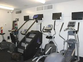 21-45 44th Drive 1I, Queens NY 11101