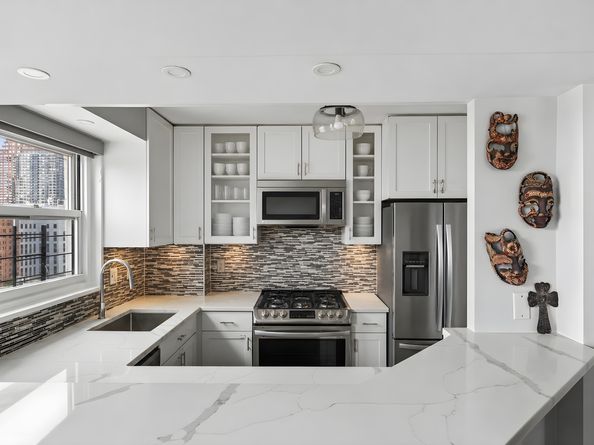 400 East 77th Street PHA, New York NY 10075