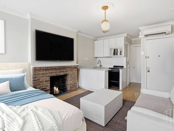 354 West 12th Street 4D, New York NY 10014
