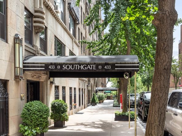 433 East 51st Street 11E, New York NY 10022
