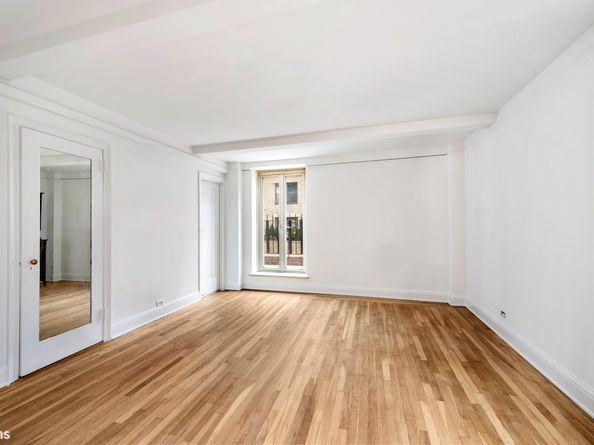 433 East 51st Street 11E, New York NY 10022