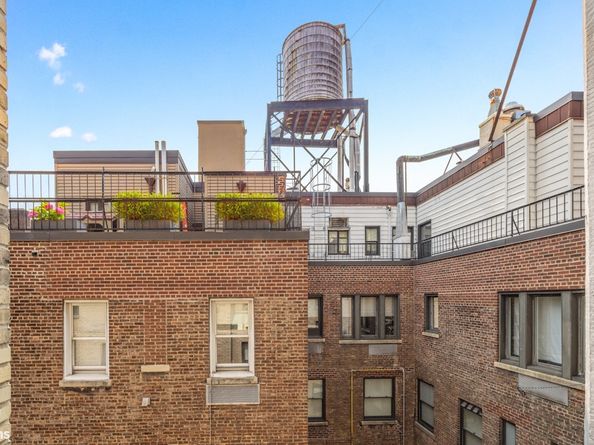 433 East 51st Street 11E, New York NY 10022