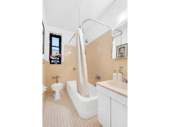 736 West 186th Street 3G, New York NY 10033