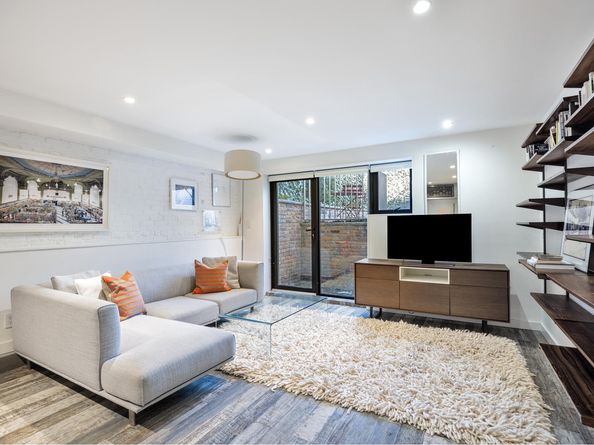 512 Lorimer Street, Brooklyn NY 11211