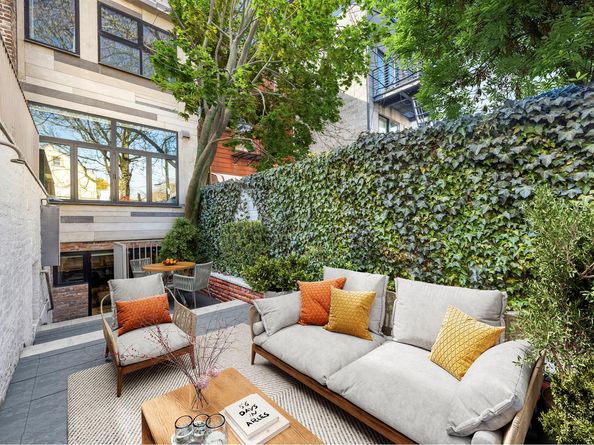 512 Lorimer Street, Brooklyn NY 11211