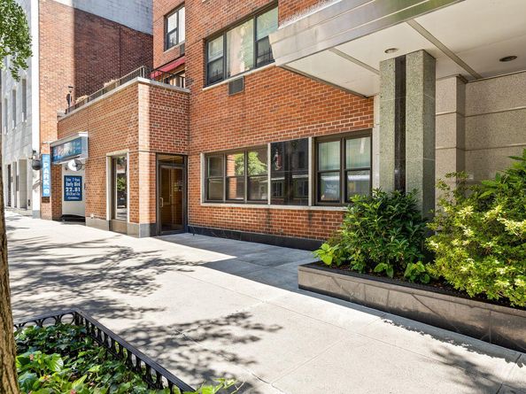 251 East 51st Street 3M, New York NY 10022
