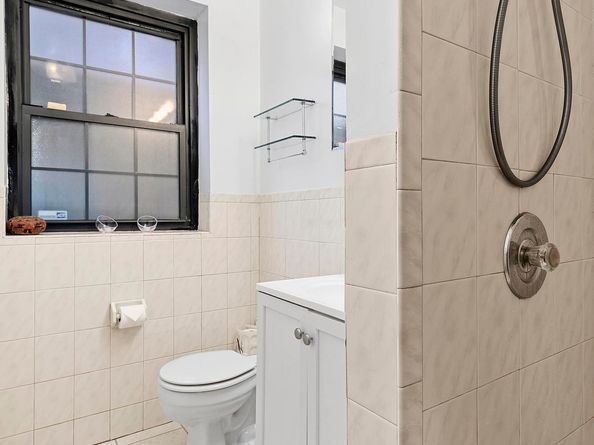 50 Park Terrace W 1B, New York NY 10034