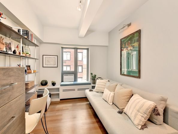 39 West 67th Street 1503, New York NY 10023
