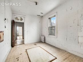 912 Metropolitan Avenue, Brooklyn NY 11211