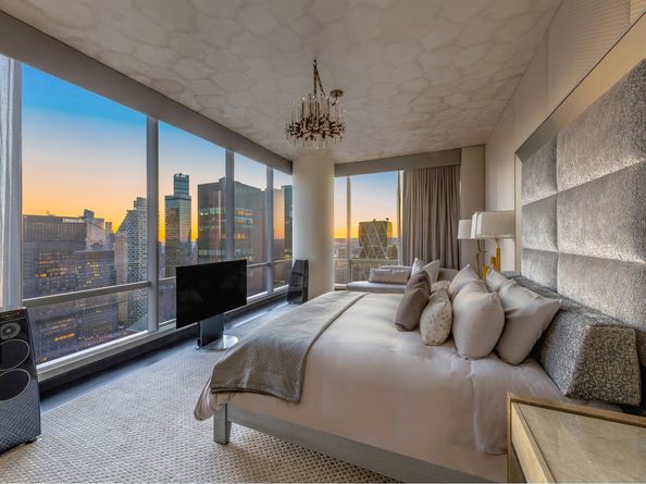 157 West 57th Street 52B, New York NY 10019