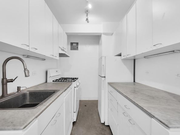 11 5th Avenue 2V, New York NY 10003