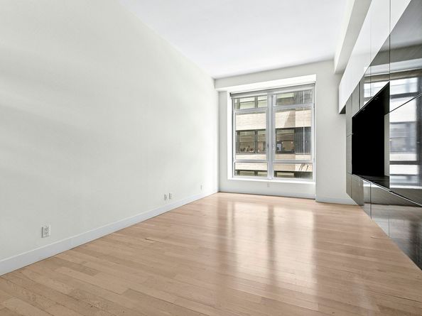 111 Fulton Street 309, New York NY 10038