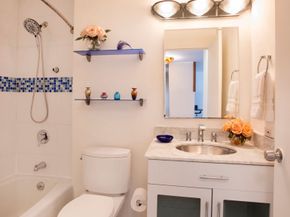 300 East 59th Street 803, New York NY 10022