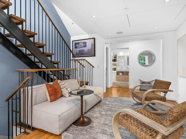 430 Hudson Street, New York NY 10014