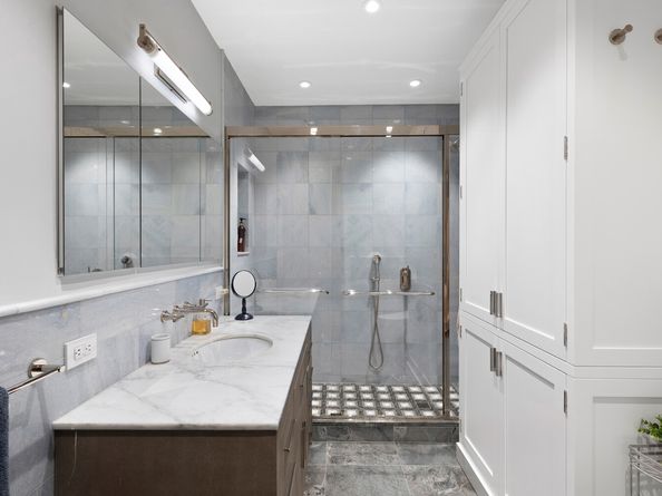 217 West 22nd Street, New York NY 10011