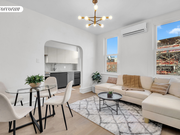 25-20 Newtown Avenue 2, Queens NY 11102