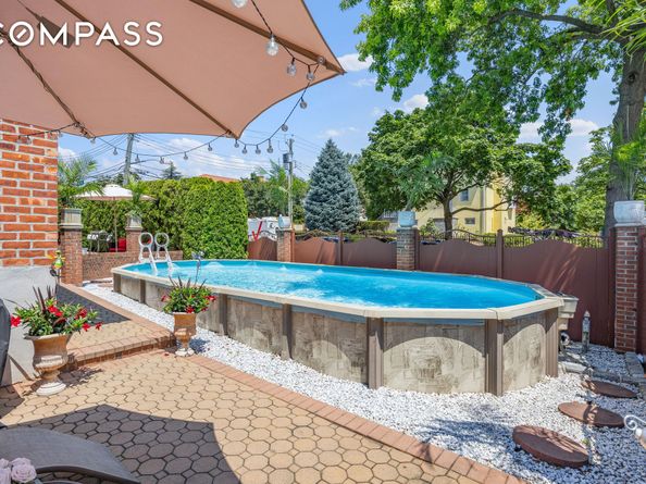 141-18 14th Avenue, Queens NY 11357